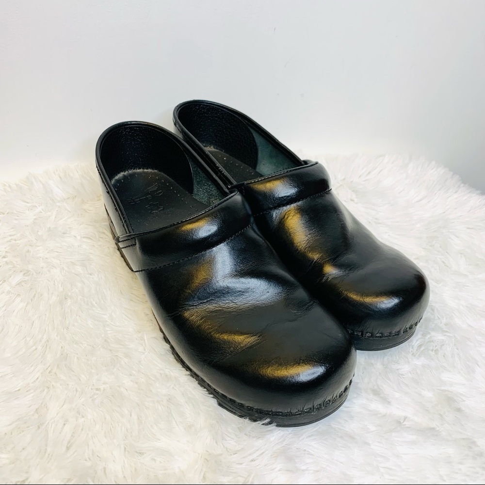 Dansko Classic Black Leather Glossy Clogs